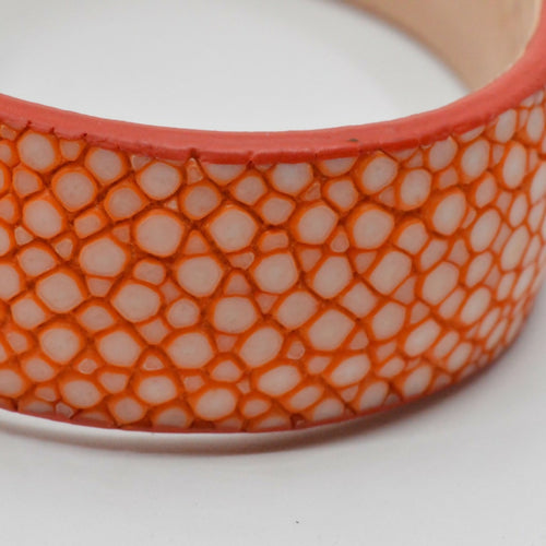 manchette_en_galuchat_orange_fermoir_terra_sylvie_zarnowski copie | EMPREINTES Paris - EMPREINTES Paris