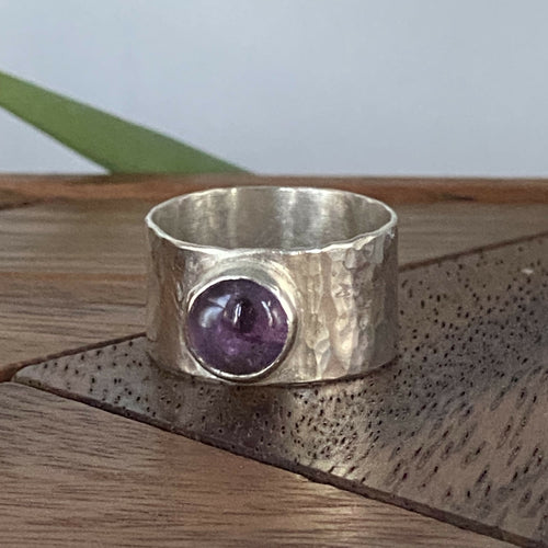 bague_bandeau_en_argent_massif_cabochon_en_amethyste_serti_clos_artyssia2 copie | EMPREINTES Paris - EMPREINTES Paris