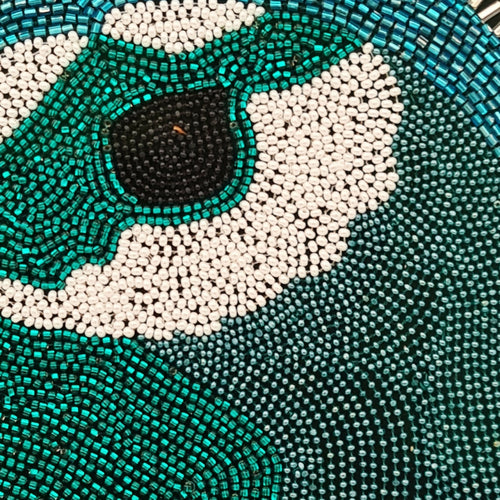 Tableau de broderie perlée Fier comme un paon | EMPREINTES Paris - EMPREINTES Paris