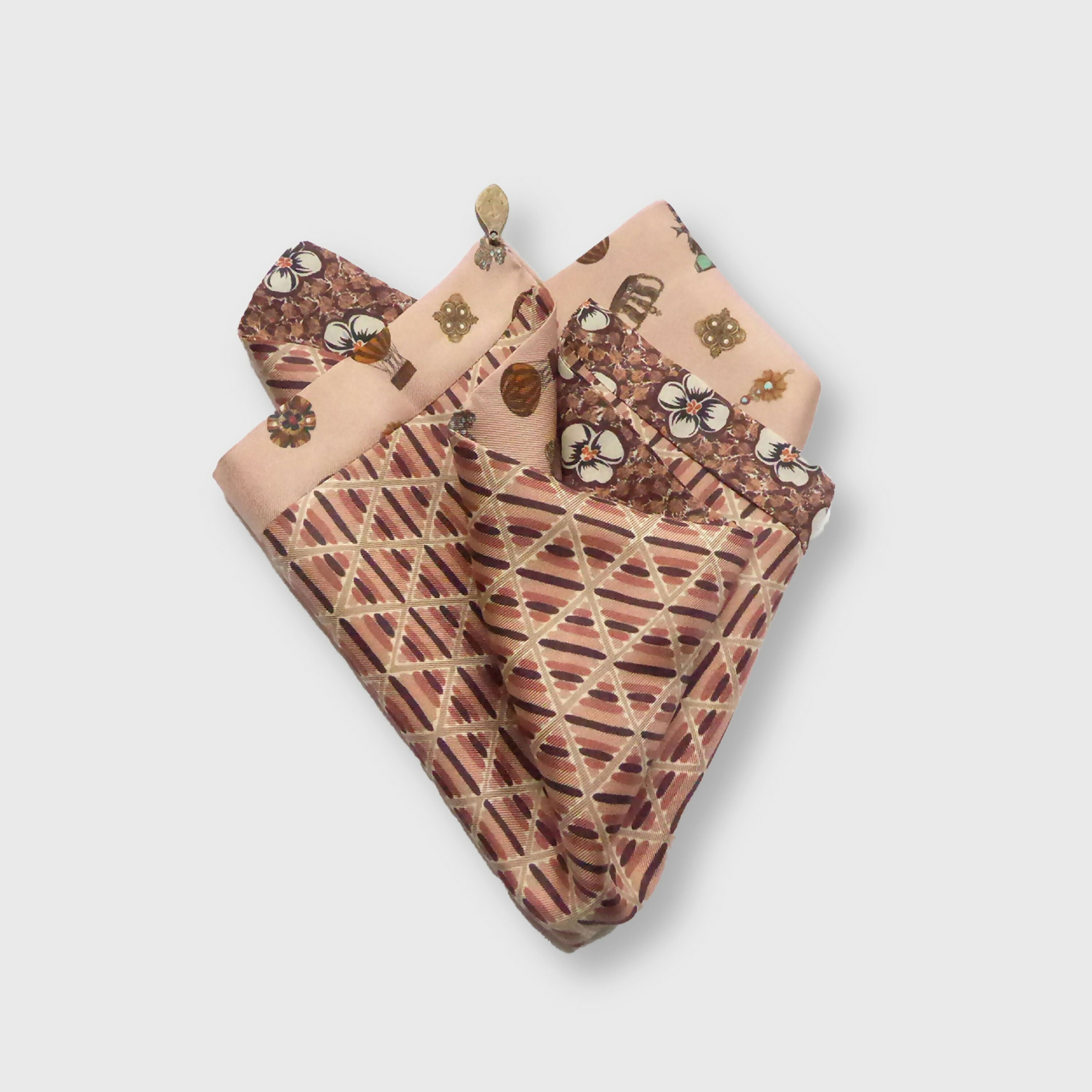 zd7FAdj7nW | EMPREINTES Paris