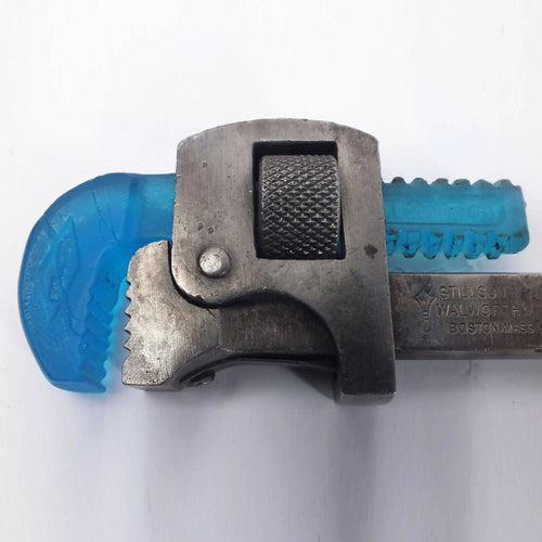 Pince à griffe Stillson 8 - bois et acier- USA | EMPREINTES Paris - EMPREINTES Paris