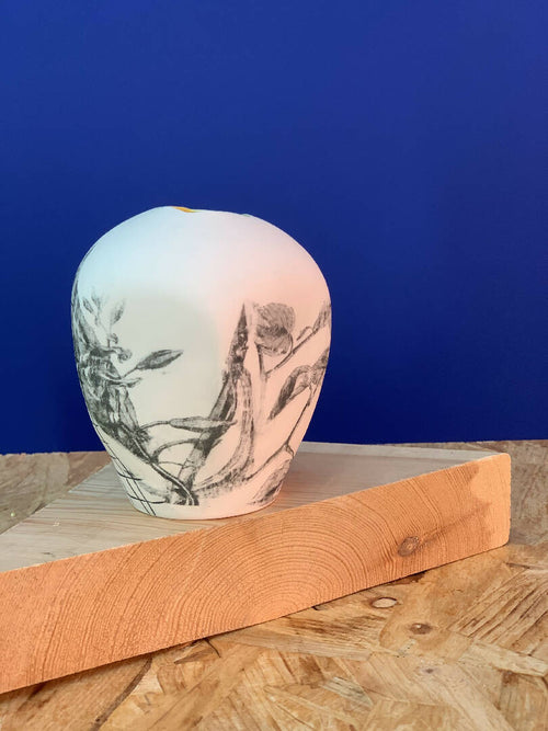 Vase Globulus celadon de la collection Les effilés | EMPREINTES Paris - EMPREINTES Paris