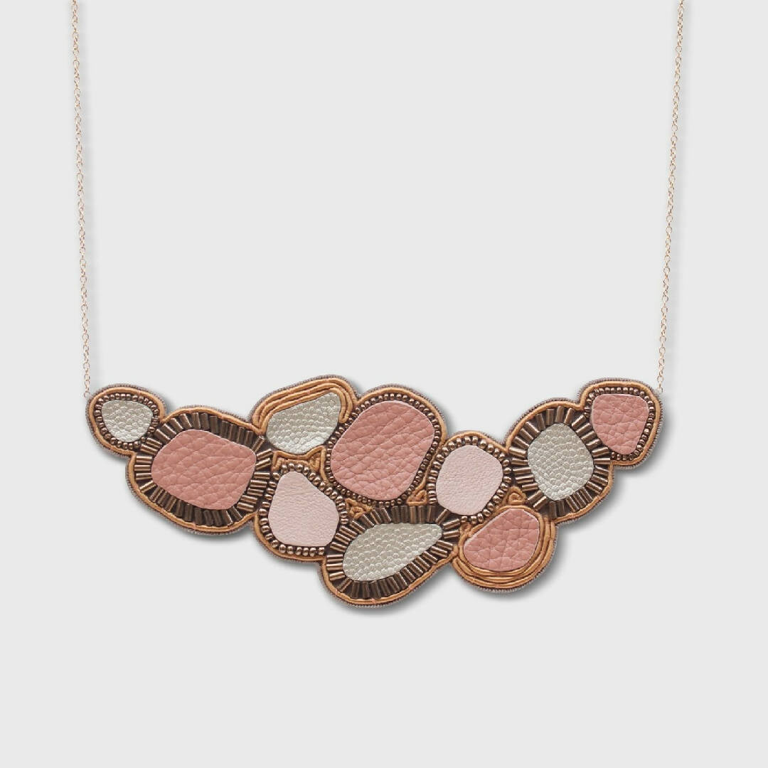 Collier Plastron Capsule dorée | EMPREINTES Paris