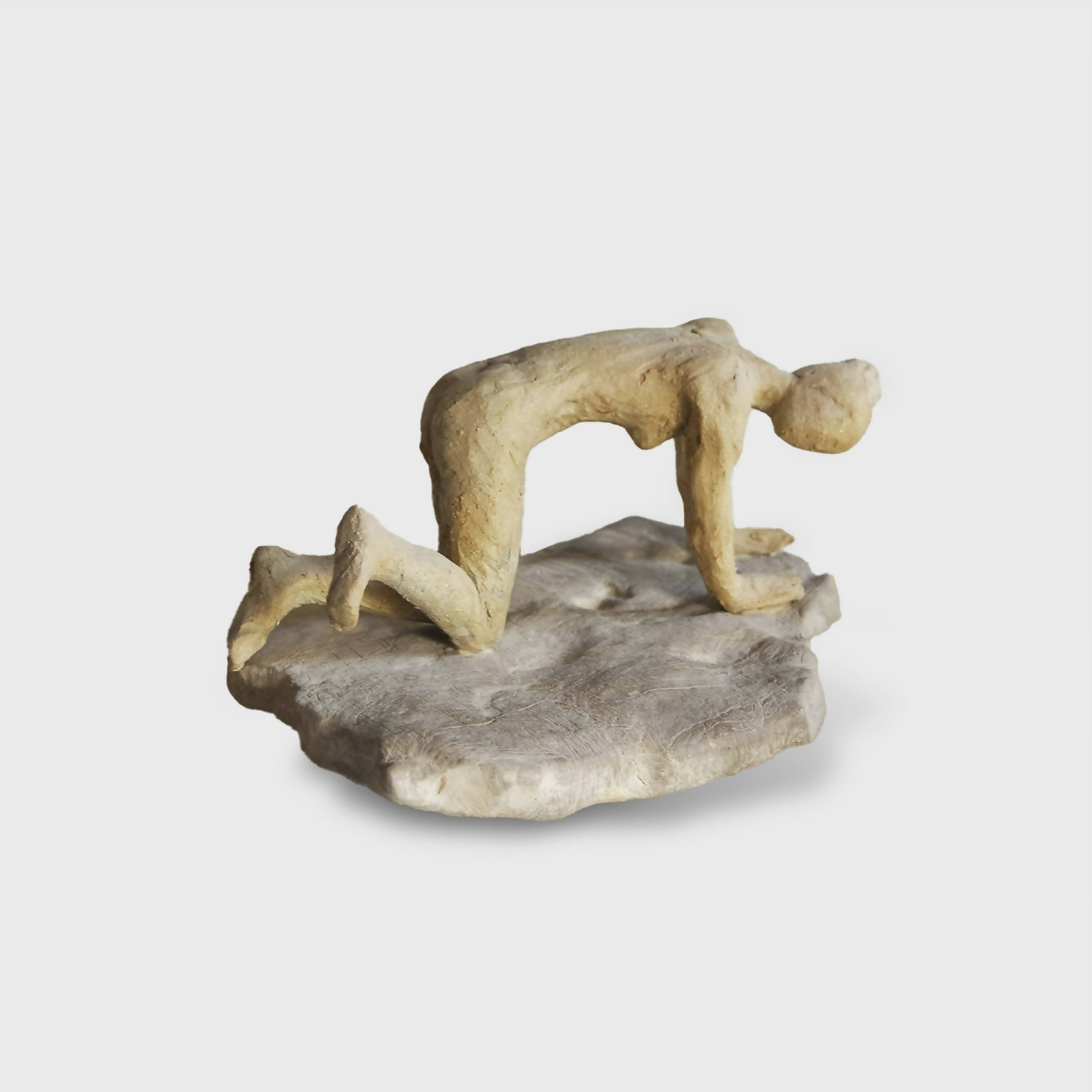 Sculpture Danseuse au pied relevé sur pierre | EMPREINTES Paris | EMPREINTES Paris