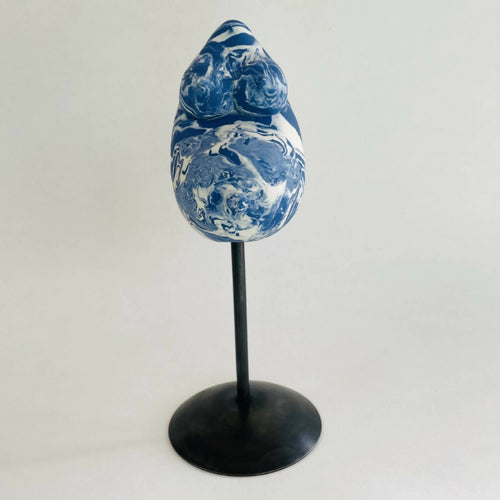 Sculpture femme enceinte nériage porcelaine blanche et bleue 2 | EMPREINTES Paris - EMPREINTES Paris