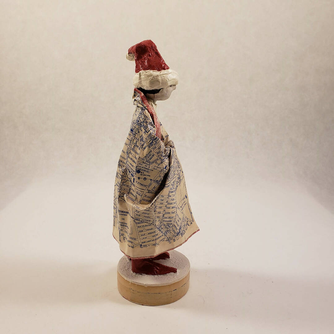 Sculpture un Père Noël équipé | EMPREINTES Paris