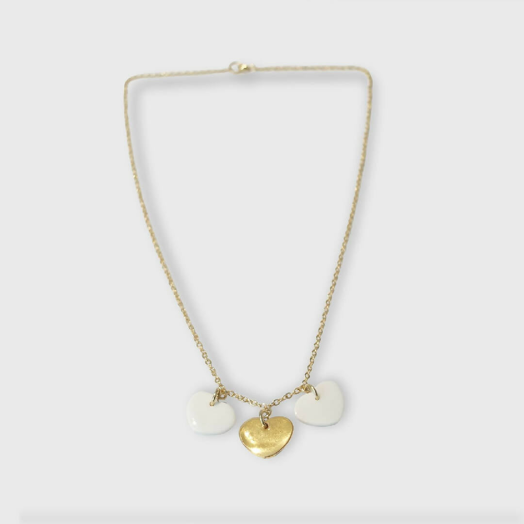 Collier trio coeurs porcelaine blanc et or | EMPREINTES Paris