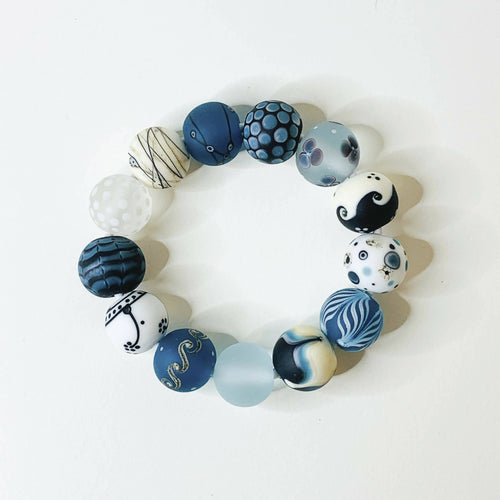 Bracelet bleu en verre dépoli | EMPREINTES Paris - EMPREINTES Paris