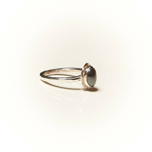 Bague CLASSICA en argent avec une hématite. | EMPREINTES Paris - EMPREINTES Paris