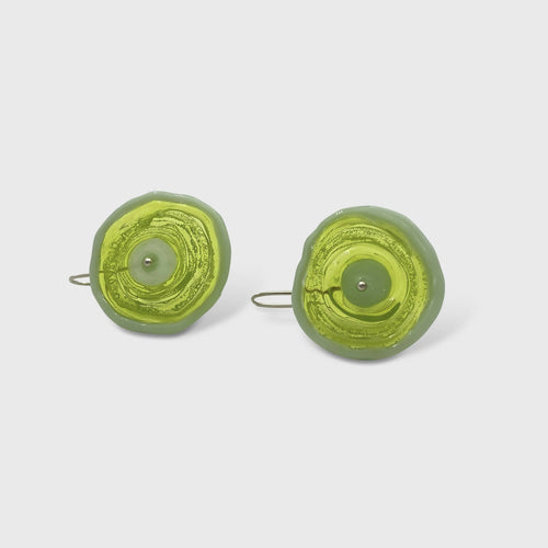 boucles_doreilles_coquelicot_disque_vert_prairie_et_vert_celadon_lathoumetie_helene copie | EMPREINTES Paris - EMPREINTES Paris
