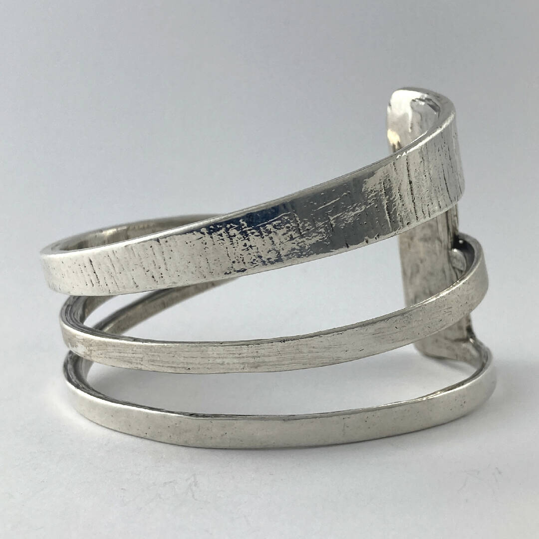 Bracelet en étain argenté 6 | EMPREINTES Paris