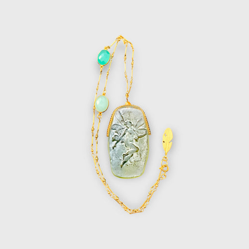 femme ailée, fée, ange, reve, onirique, pastel, vert, jaune, majestueux, bijou symbolique, ethnique, romantique, chic bohème, amoureux, collier pour femme, art déco, art nouveau, idées cadeaux pour elle, saint Valentin, piece unique, sautoir, pierre semi-precieuse, pate de verre, cristal | EMPREINTES Paris - EMPREINTES Paris