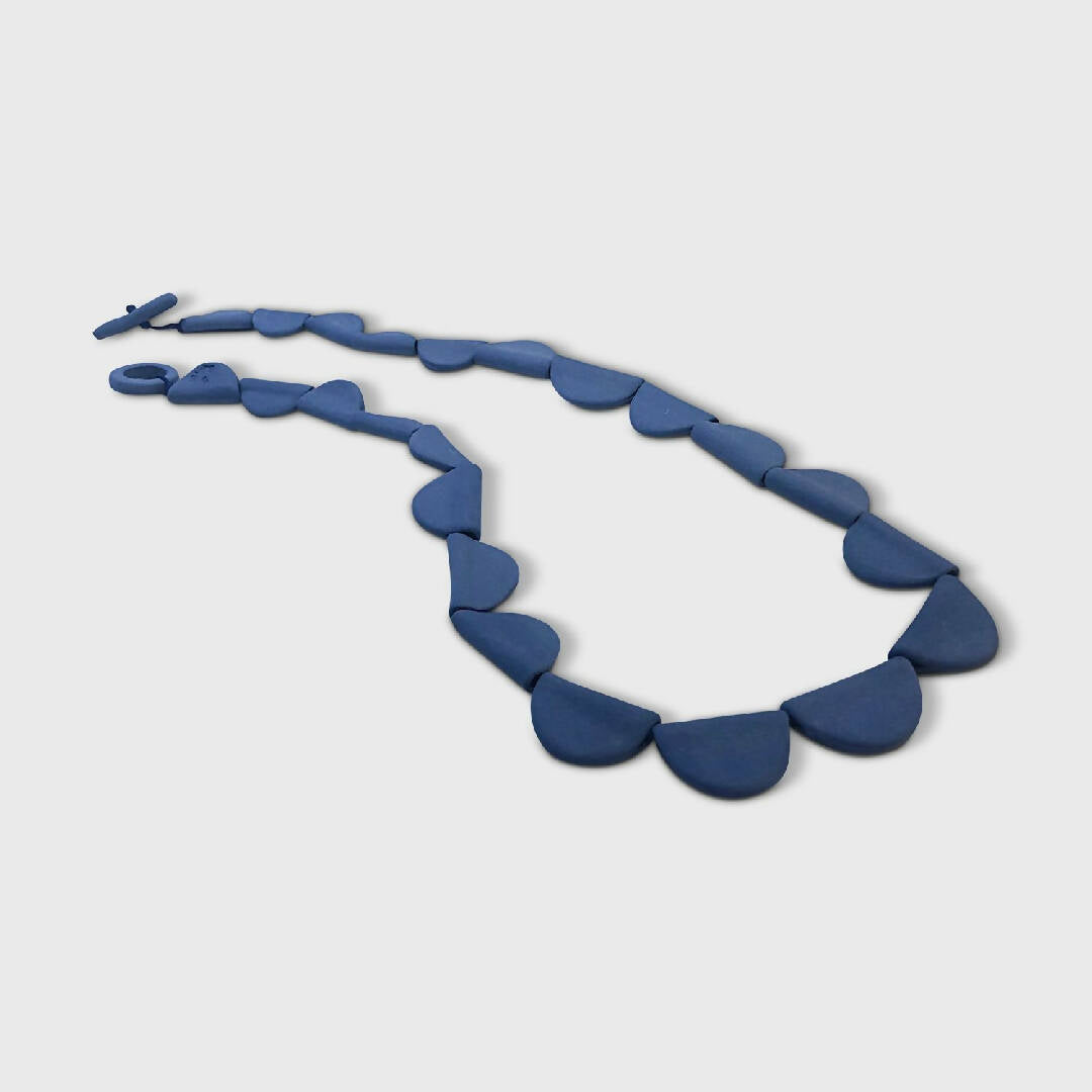 Collier les petits volets porcelaine bleue | EMPREINTES Paris