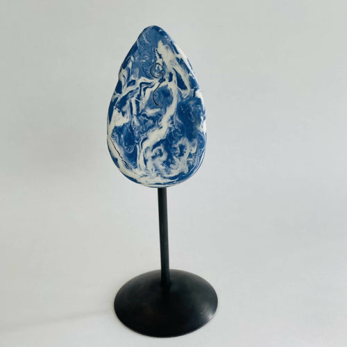 Sculpture femme enceinte nériage porcelaine blanche et bleue 2 | EMPREINTES Paris - EMPREINTES Paris