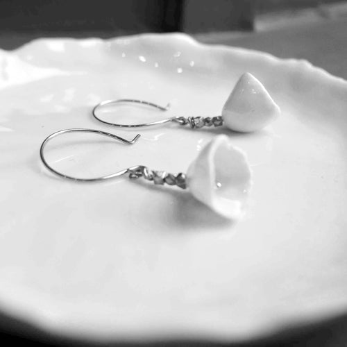Boucles d'oreilles clochettes en porcelaine | EMPREINTES Paris - EMPREINTES Paris