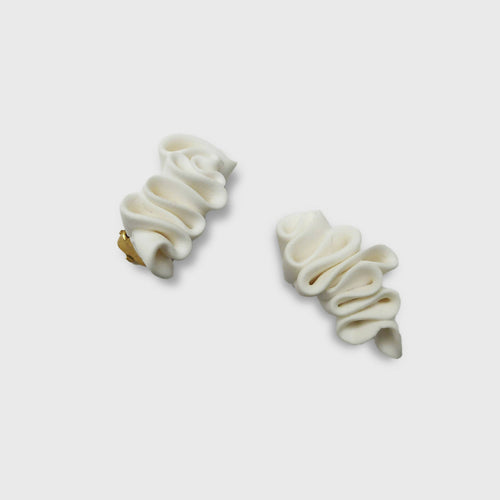 Boucles d'oreilles PANNA ALLONGÉES BLANCHES | EMPREINTES Paris - EMPREINTES Paris