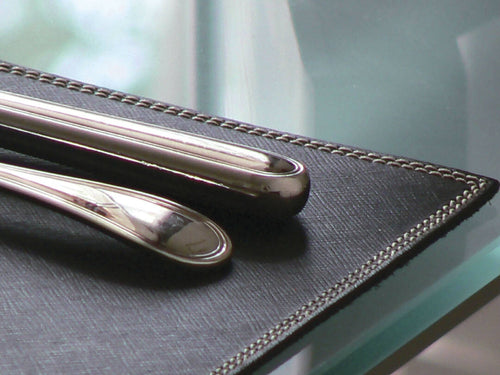 Set de table Gassin en cuir Ebène | EMPREINTES Paris - EMPREINTES Paris
