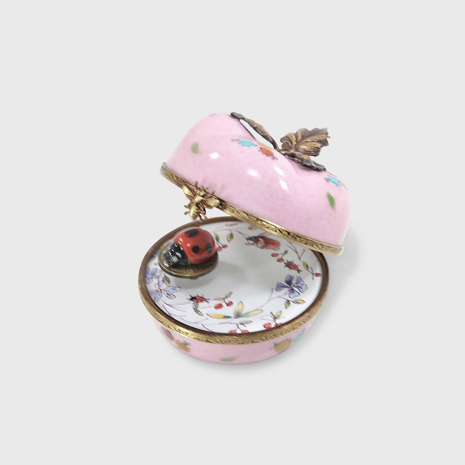 Pomme musicale rose et coccinelle porte bonheur | EMPREINTES Paris