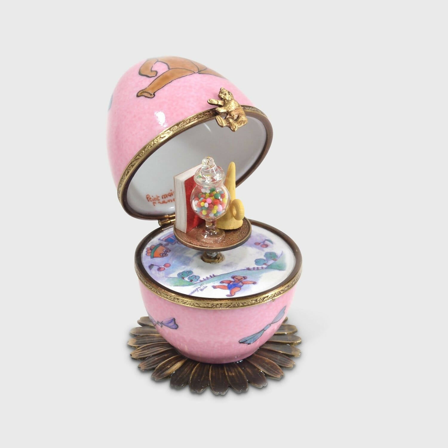 Œuf musical rose ourson brun et jouets | EMPREINTES Paris