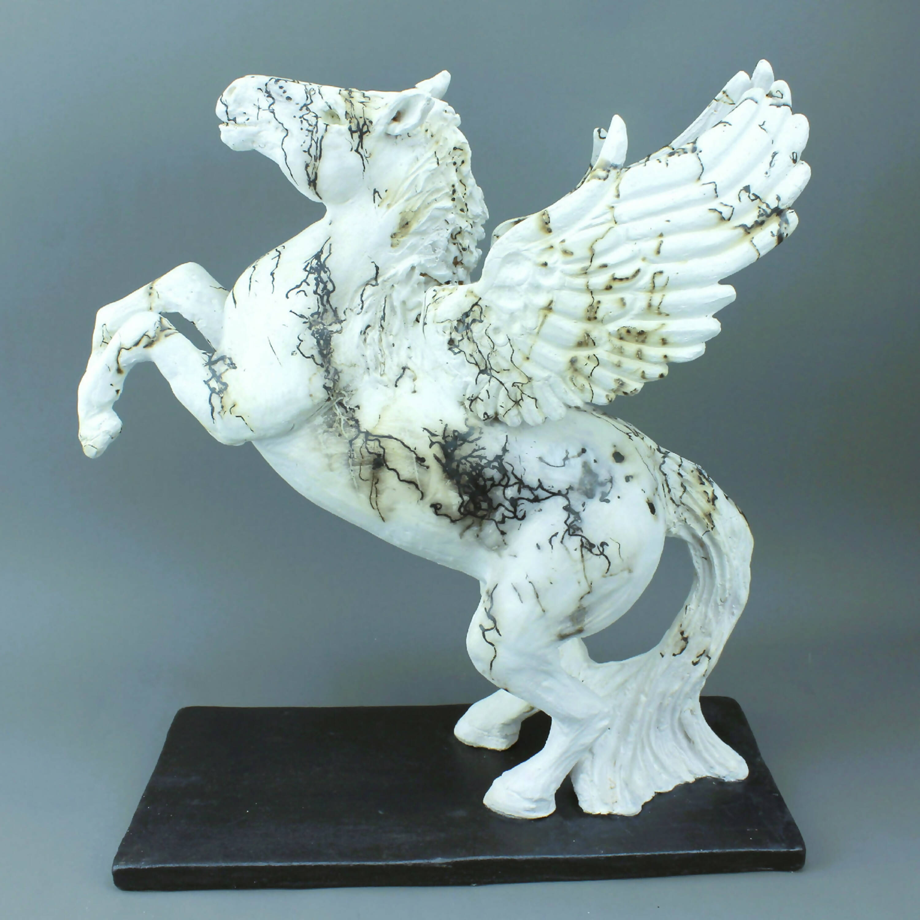 Pegase , sculpture en raku crin de cheval | EMPREINTES Paris