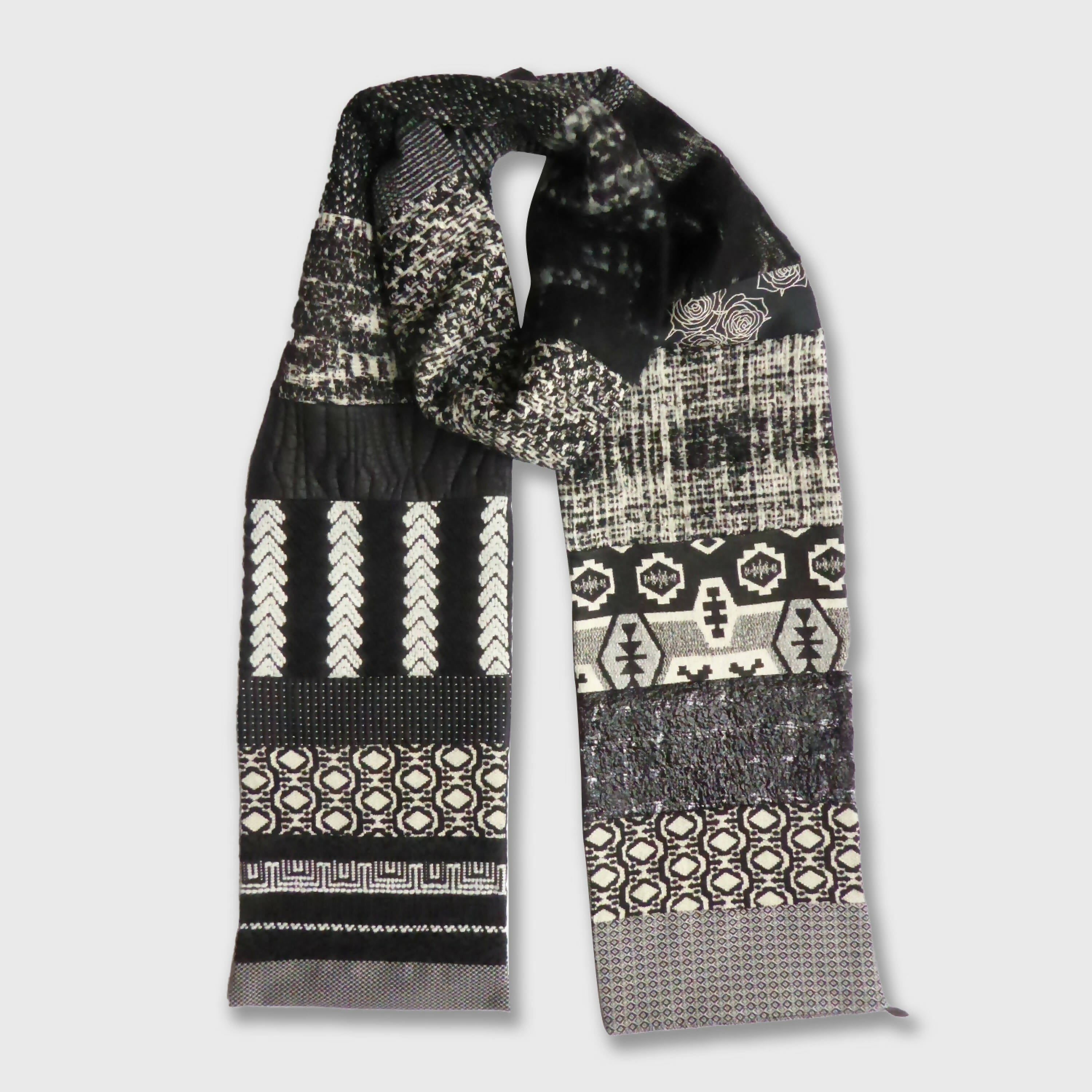 Écharpe hivernale XL black and white | EMPREINTES Paris