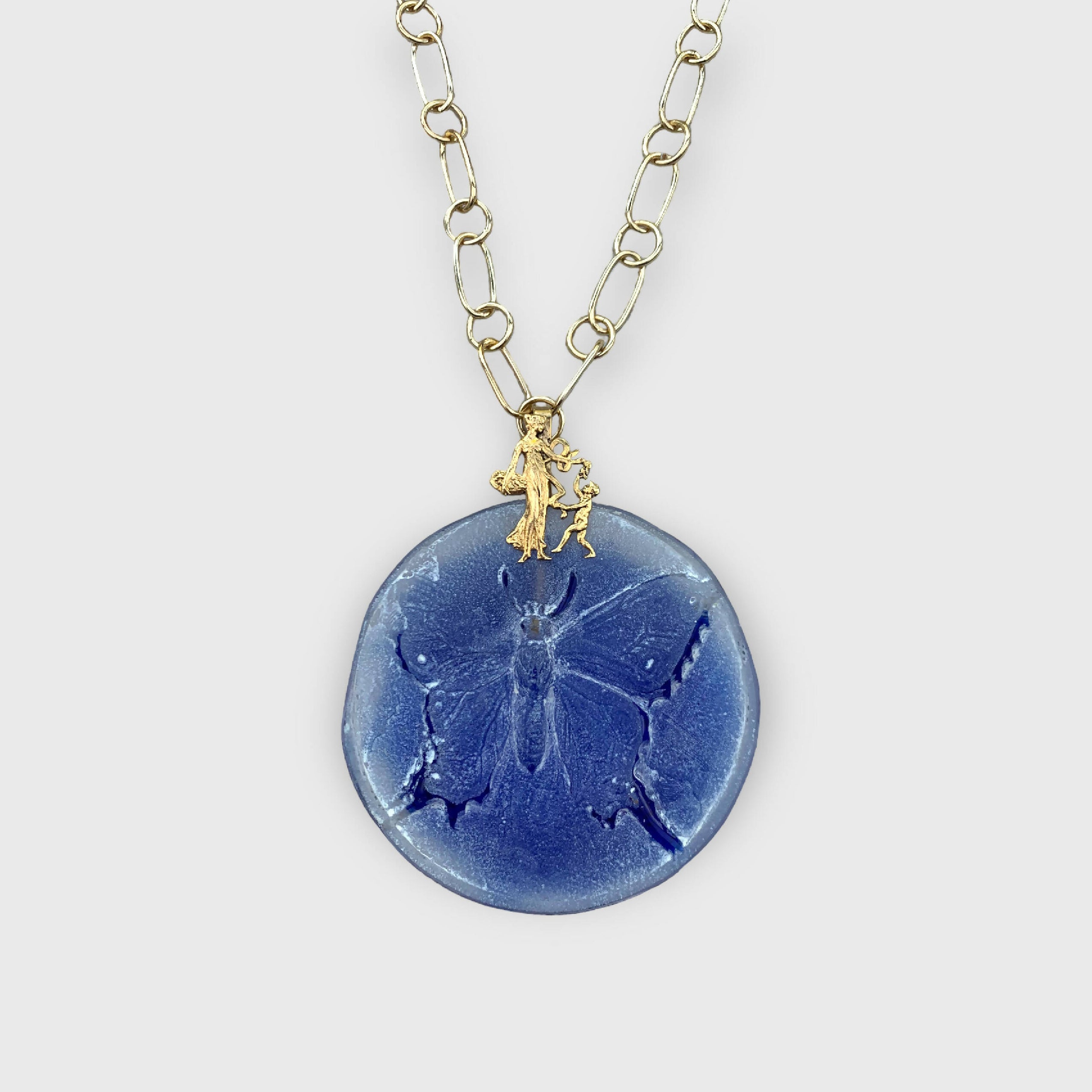 papillon, printanier, bleu, sautoir, bijou symbolique, ethnique, romantique, chic bohème, amoureux, collier pour femme, art déco, art nouveau, idées cadeaux pour elle, saint Valentin, piece unique, bijoux doré, tour de cou, pate de verre, cristal | EMPREINTES Paris