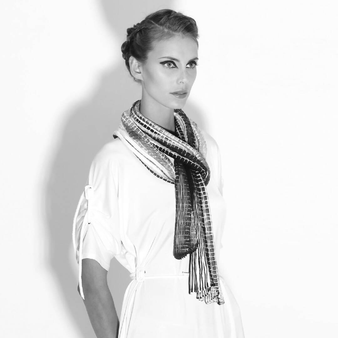 Écharpe Longue plissée twill de soie Plicatwill | EMPREINTES Paris