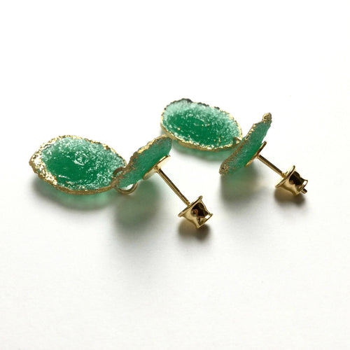 boucles_doreilles_sable_emeraude_pendantes_emeraude_mari_et_femme1 copie | EMPREINTES Paris - EMPREINTES Paris