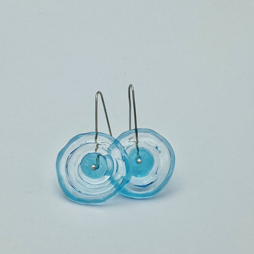 boucles_doreilles_coquelicot_disque_bleu_limpide_lathoumetie_helene | EMPREINTES Paris - EMPREINTES Paris