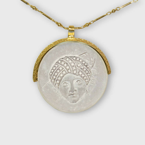 femme turban, africain, indien, religieux, antique, reproduction, musée, printemps, pastel, majestueux, bijou symbolique, ethnique, romantique, chic bohème, amoureux, collier pour femme, art déco, art nouveau, idées cadeaux pour elle, saint Valentin, piece unique, tour de cou, pierre semi-precieuse, pate de verre, cristal | EMPREINTES Paris - EMPREINTES Paris