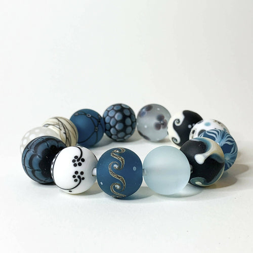Bracelet bleu en verre dépoli | EMPREINTES Paris - EMPREINTES Paris