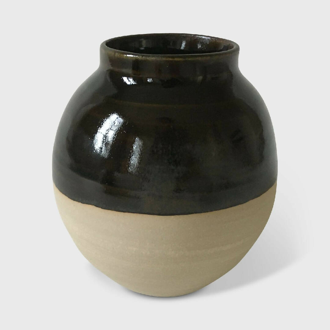 Petit Vase noir n°2 en grès | EMPREINTES Paris