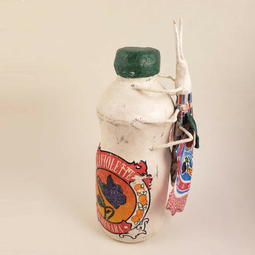 Sculpture papier Un papillon sur la bouteille | EMPREINTES Paris - EMPREINTES Paris