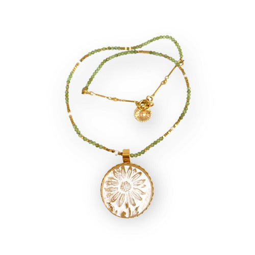 fleur, marguerite, printemps, pastel, blanc, majestueux, bijou symbolique, ethnique, romantique, chic bohème, amoureux, collier pour femme, art déco, art nouveau, idées cadeaux pour elle, saint Valentin, piece unique, tour de cou, pierre semi-precieuse, pate de verre, cristal | EMPREINTES Paris - EMPREINTES Paris
