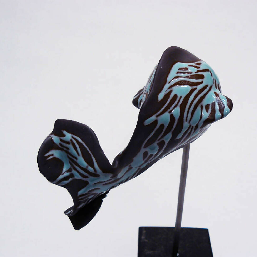 Sculpture petit poisson noir et céladon | EMPREINTES Paris | EMPREINTES Paris