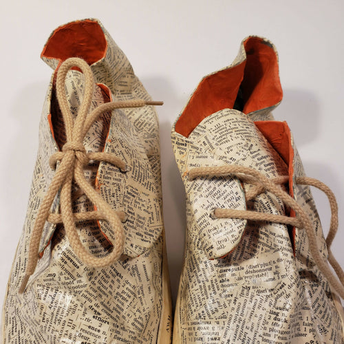 Sculpture papier Une paire de basket | EMPREINTES Paris - EMPREINTES Paris