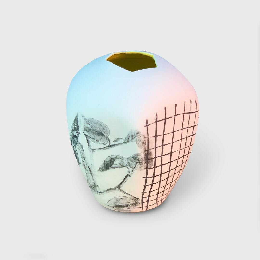 Vase Globulus celadon de la collection Les effilés | EMPREINTES Paris