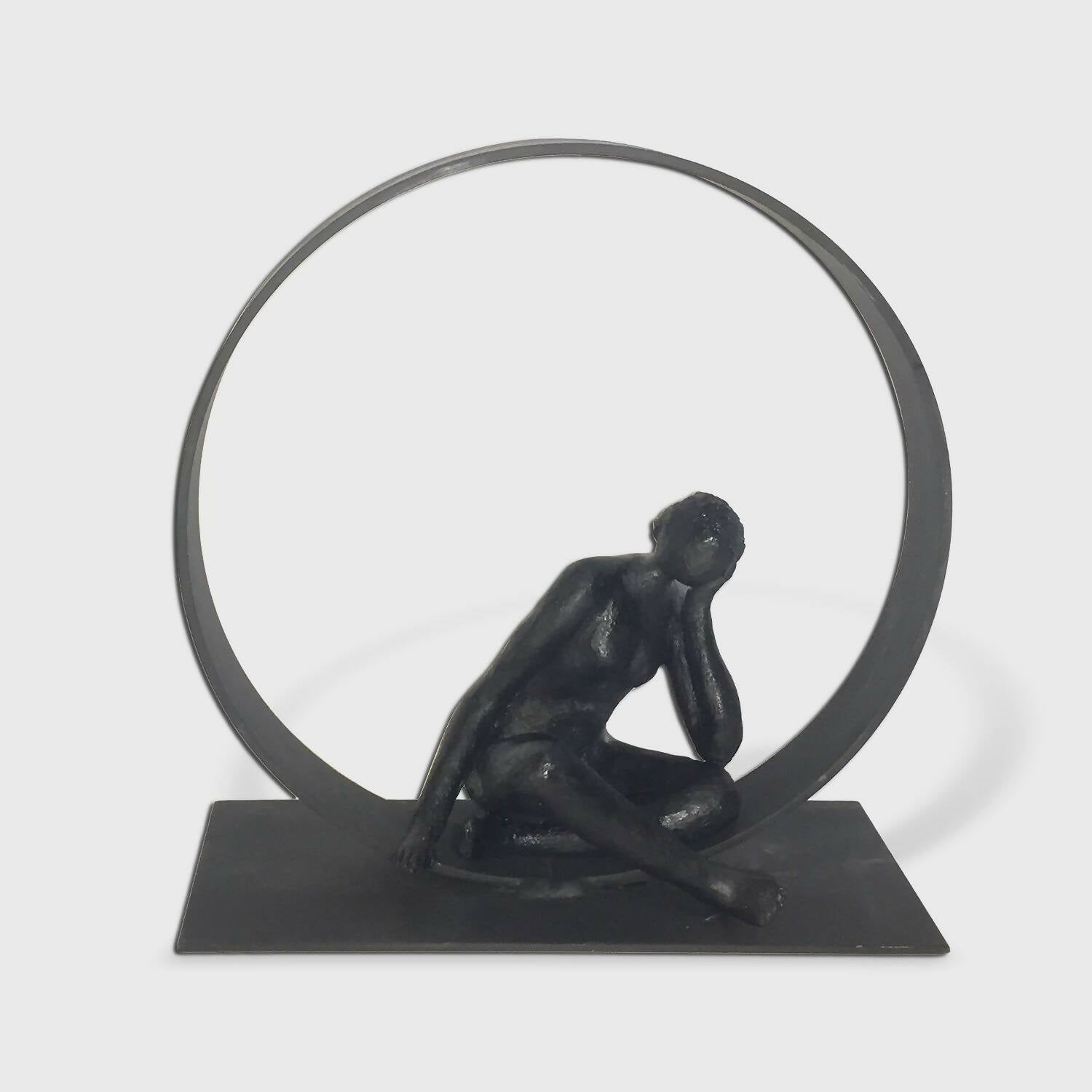 Sculpture Femme nouvelle dans son cercle | EMPREINTES Paris | EMPREINTES Paris