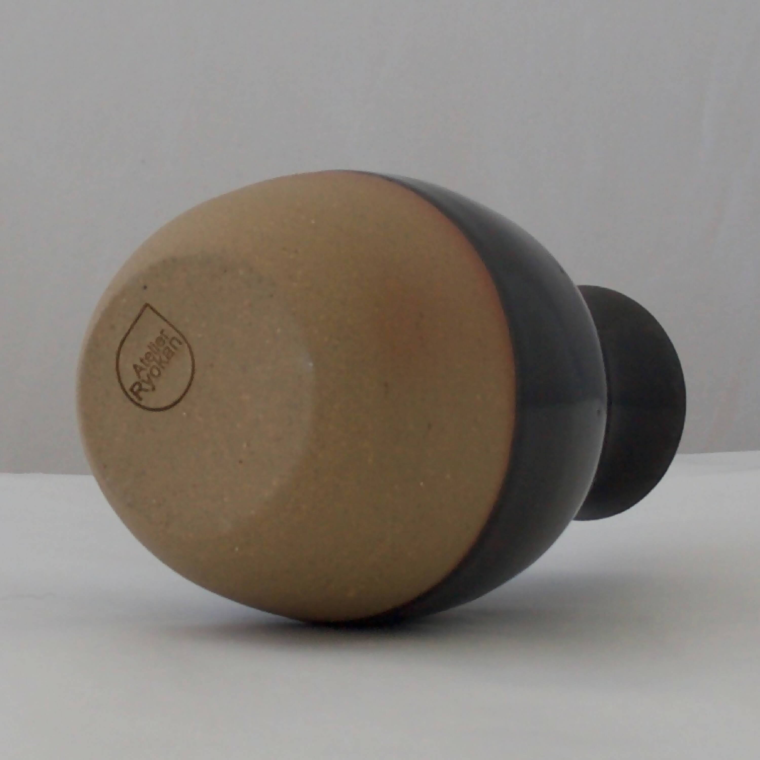 vase_tokkuri_noir_02_atelier_ryokan copie | EMPREINTES Paris