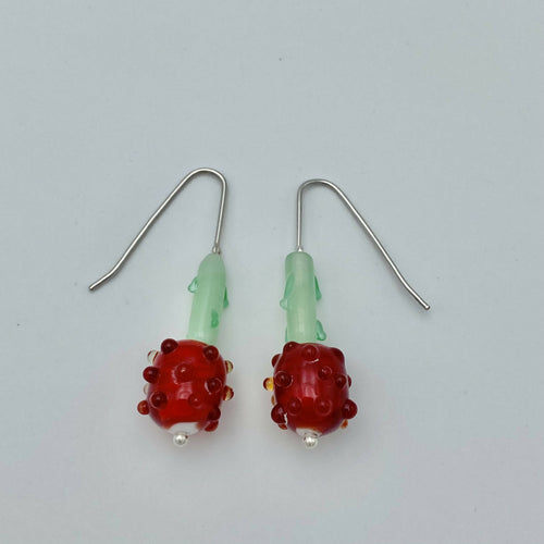 Boucles d'oreilles fruits rouges et tiges vertes | EMPREINTES Paris - EMPREINTES Paris