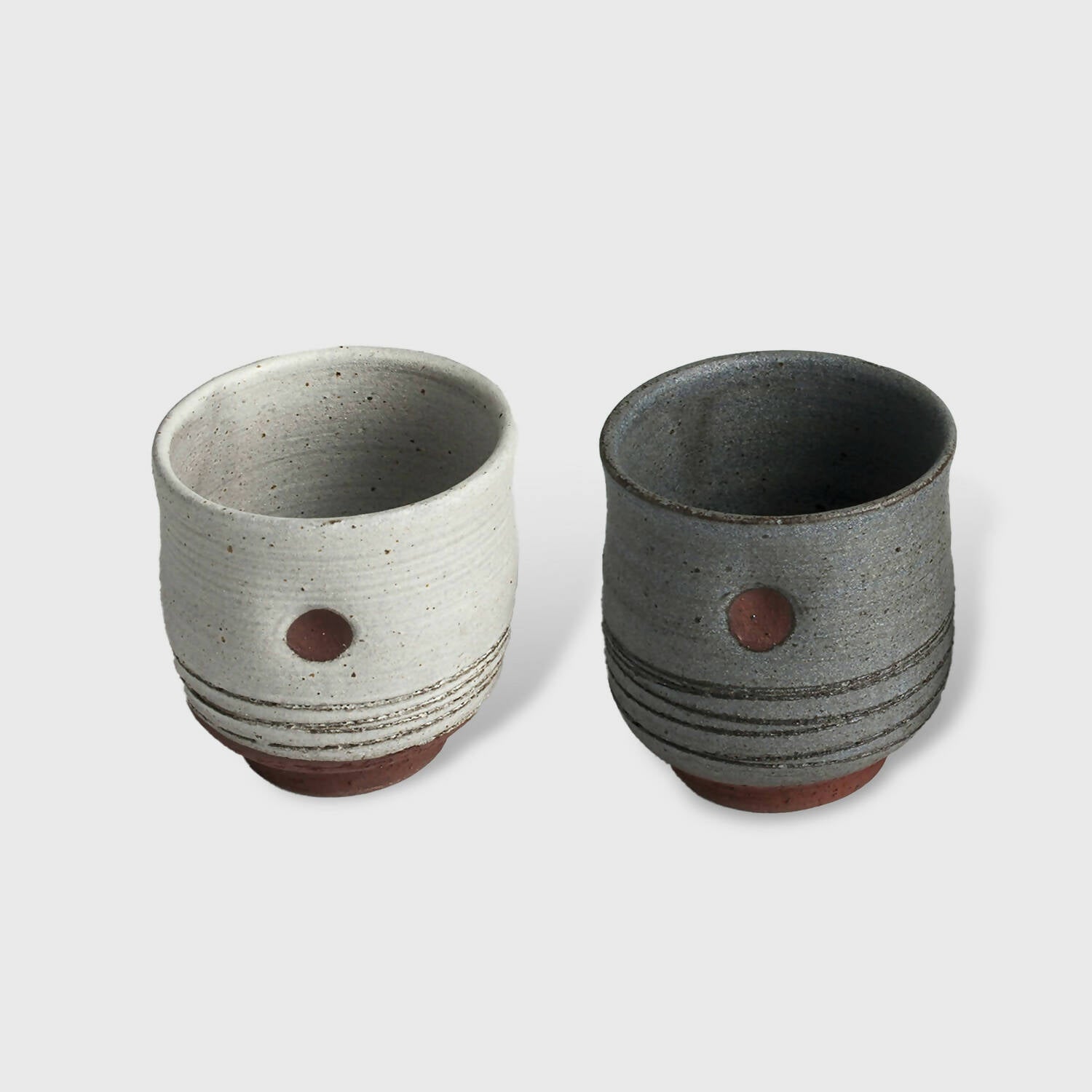 Set de deux gobelets Guinomi gris et blanc, Collection Minéral | EMPREINTES Paris | EMPREINTES Paris