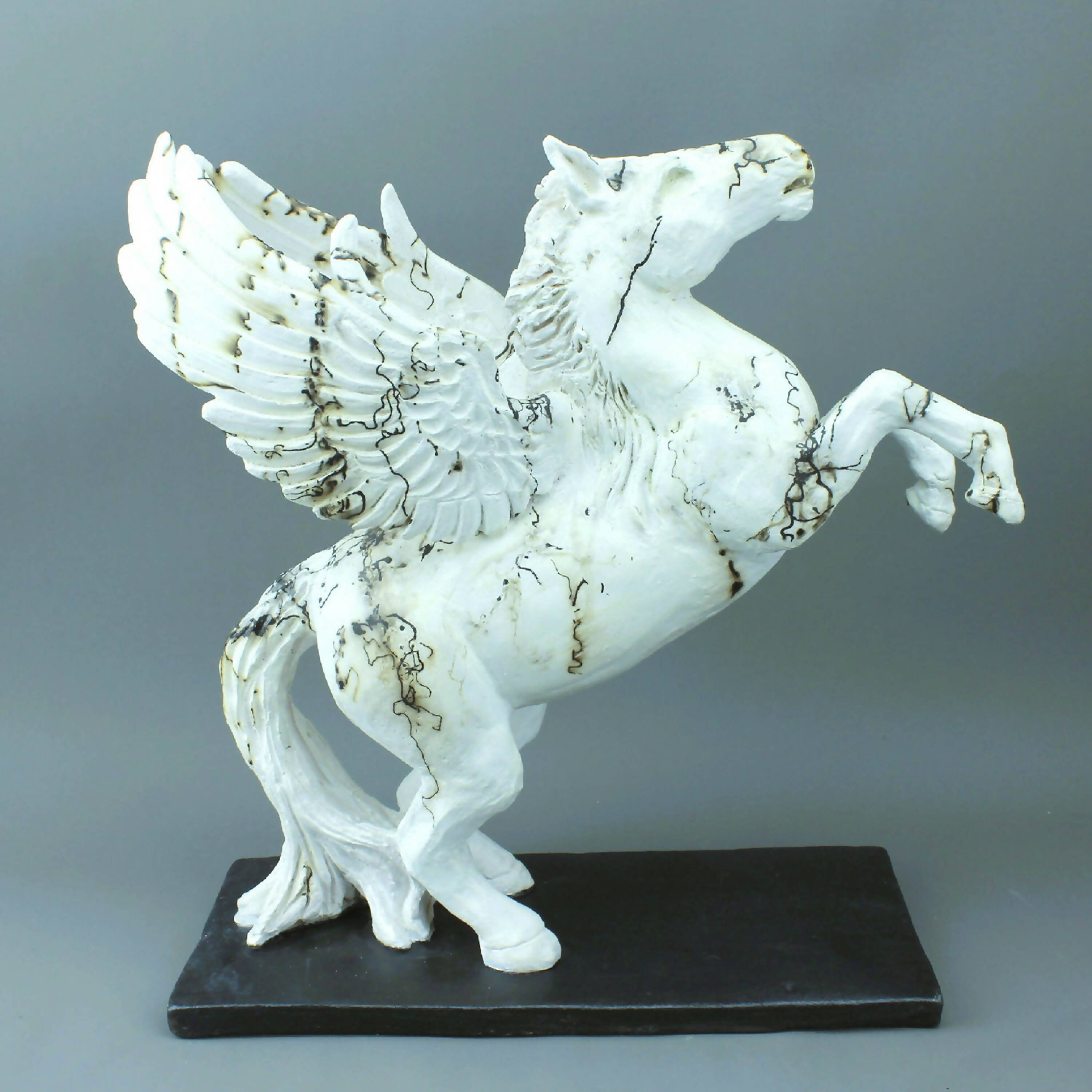 Pegase , sculpture en raku crin de cheval | EMPREINTES Paris | EMPREINTES Paris