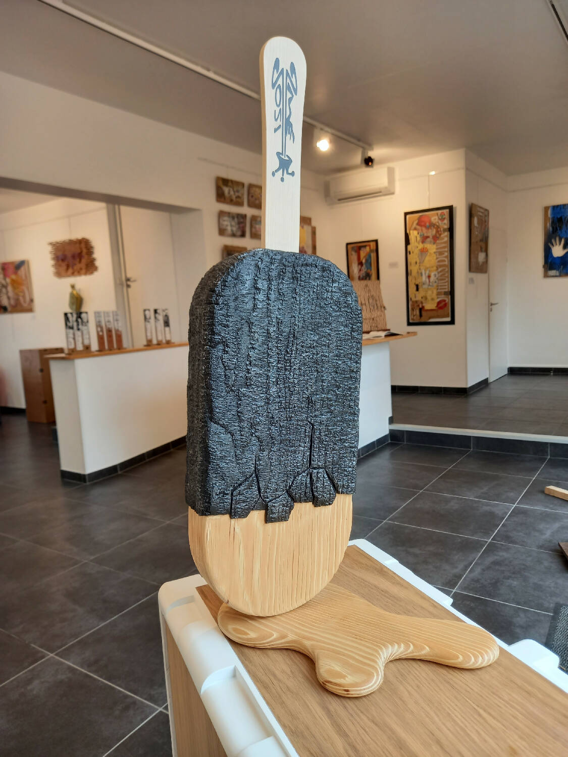 Sculpture Magnum / BURNT WINTER | EMPREINTES Paris