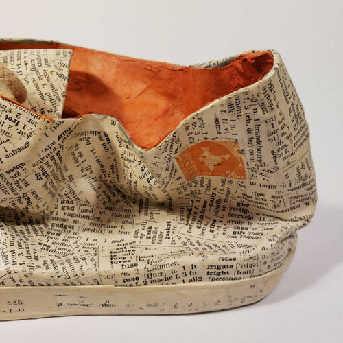 Sculpture papier Une paire de basket | EMPREINTES Paris - EMPREINTES Paris