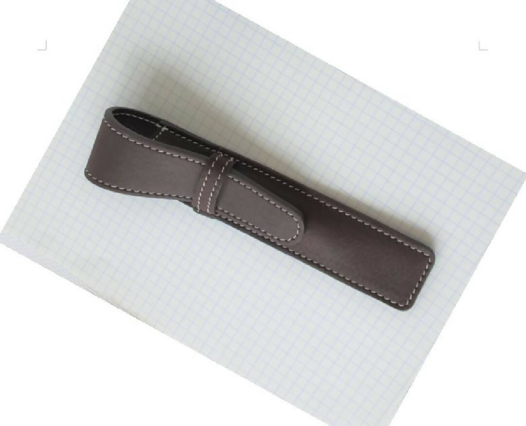 Étui cuir marron avec rabat pour stylos | EMPREINTES Paris