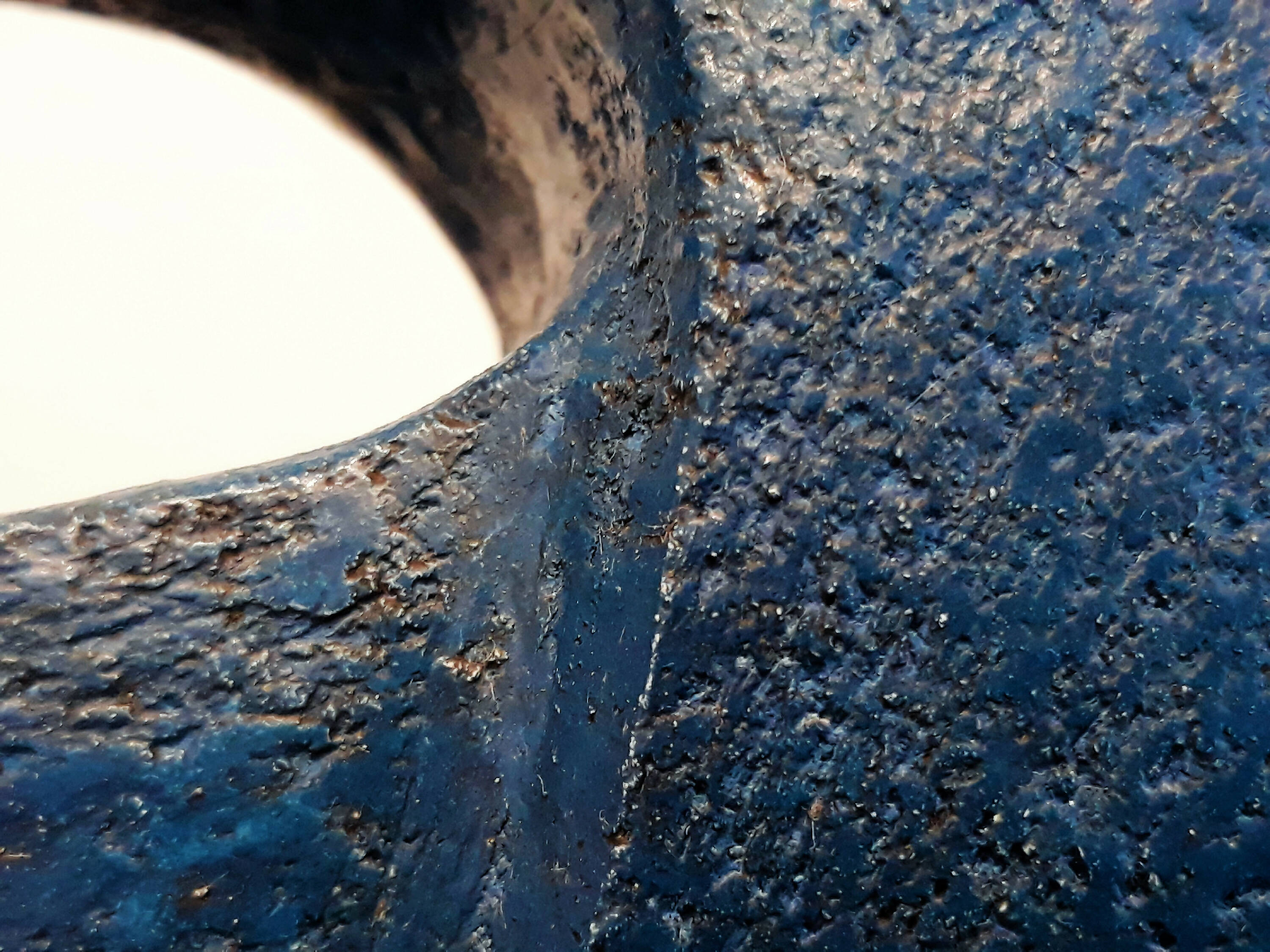 Sculpture abstraite en grès Le repli | EMPREINTES Paris