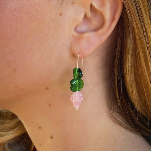 Boucles d'oreilles Printemps rose et vert foncé | EMPREINTES Paris - EMPREINTES Paris