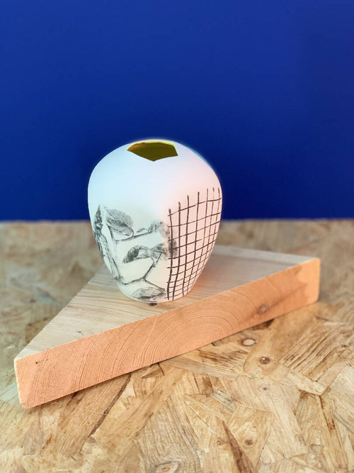 Vase Globulus celadon de la collection Les effilés | EMPREINTES Paris - EMPREINTES Paris