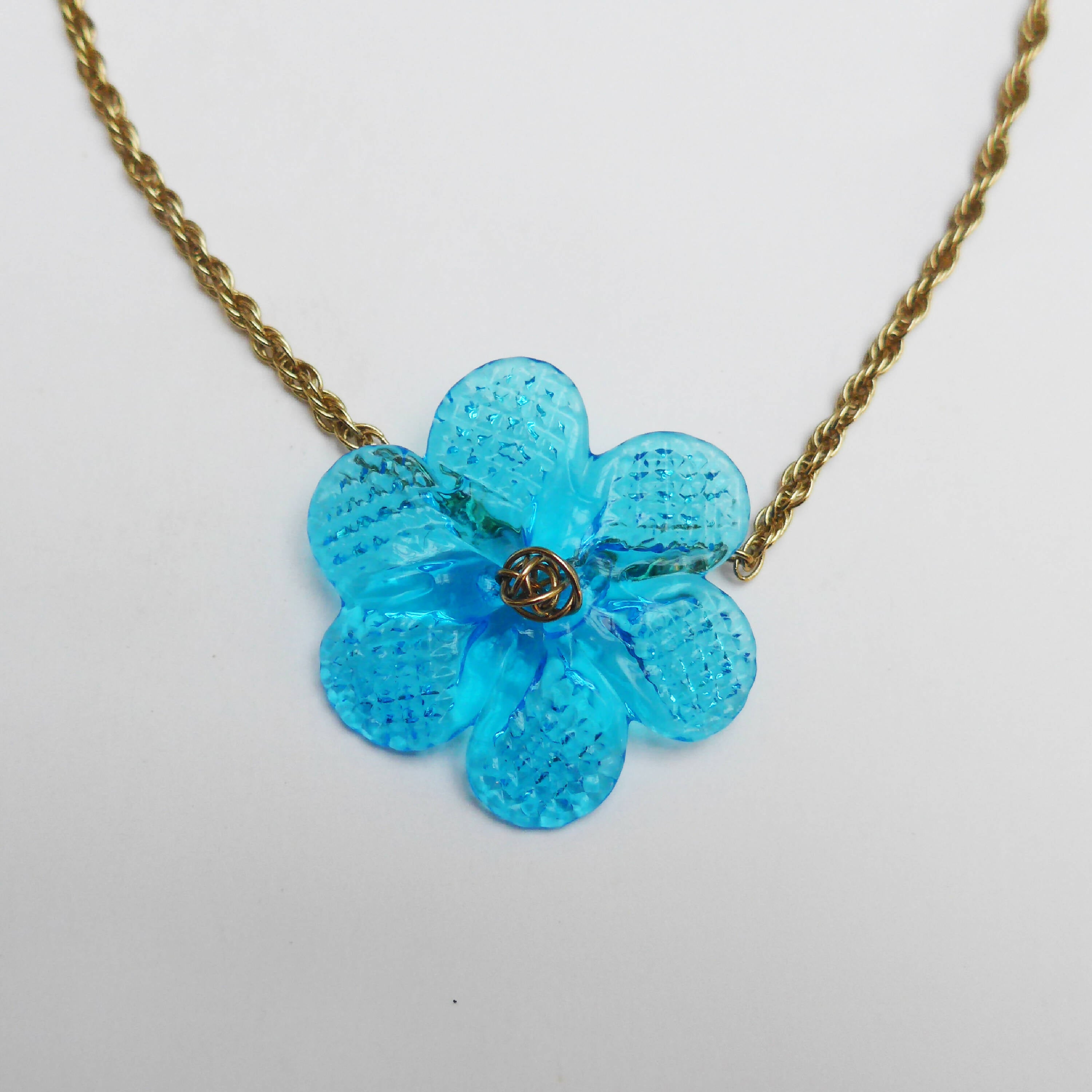 Collier fleur bleu TREILLE | EMPREINTES Paris
