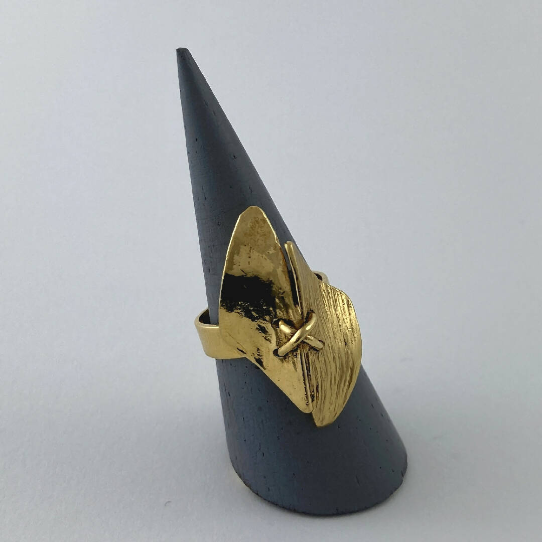 Bague réglable en étain dorée 10 | EMPREINTES Paris